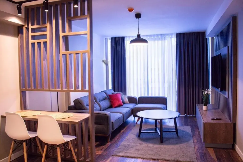 Luxury Complex with 24/7 Security and Full Amenities in Levent, Istanbul